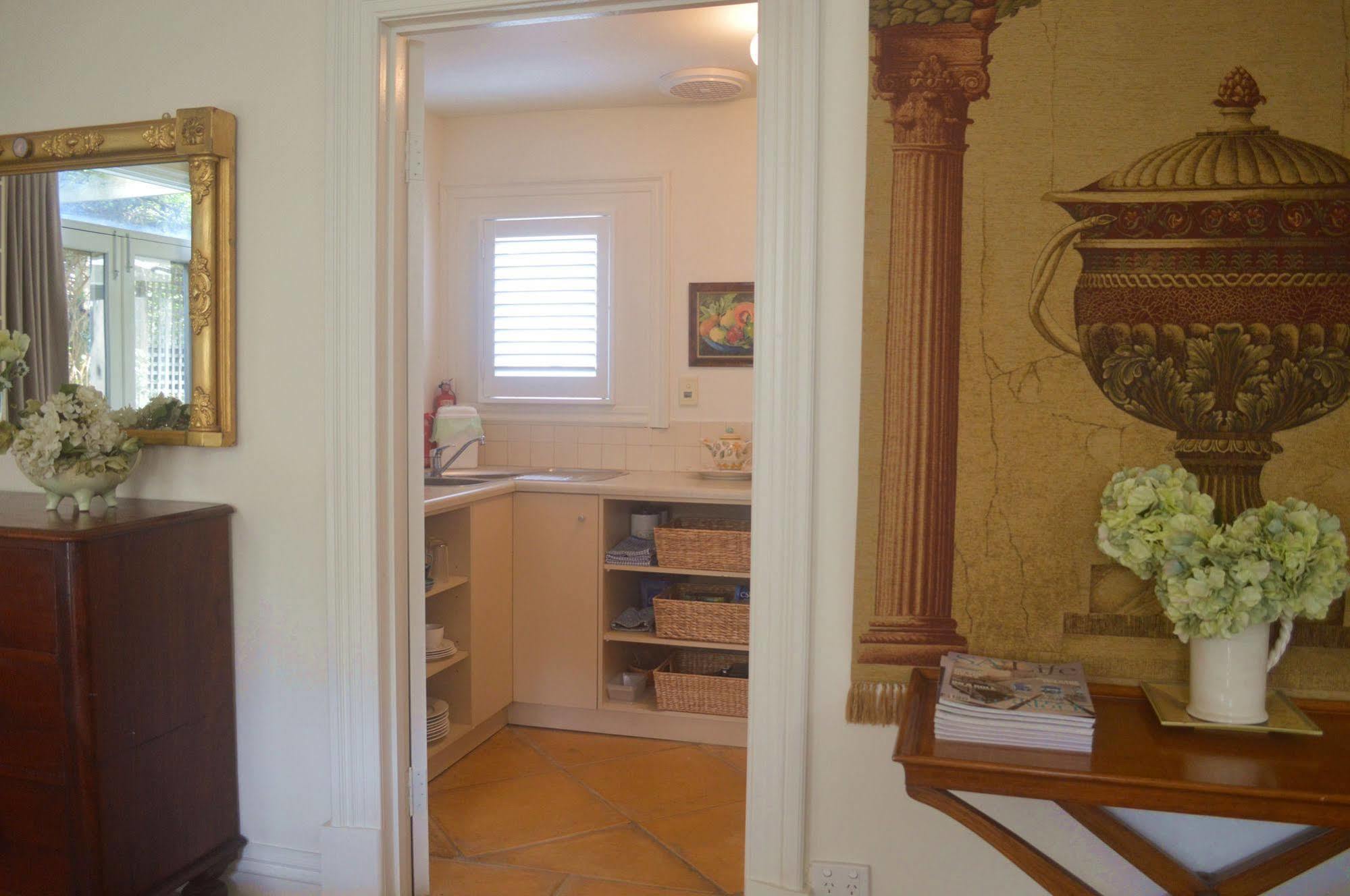 Athelney Cottage Bed And Breakfast 애들레이드 외부 사진